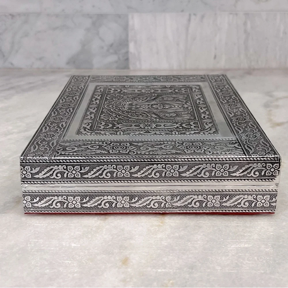 N/A gorgeously detailed